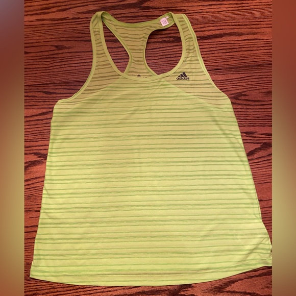 Adidas tank (medium) - Picture 1 of 4